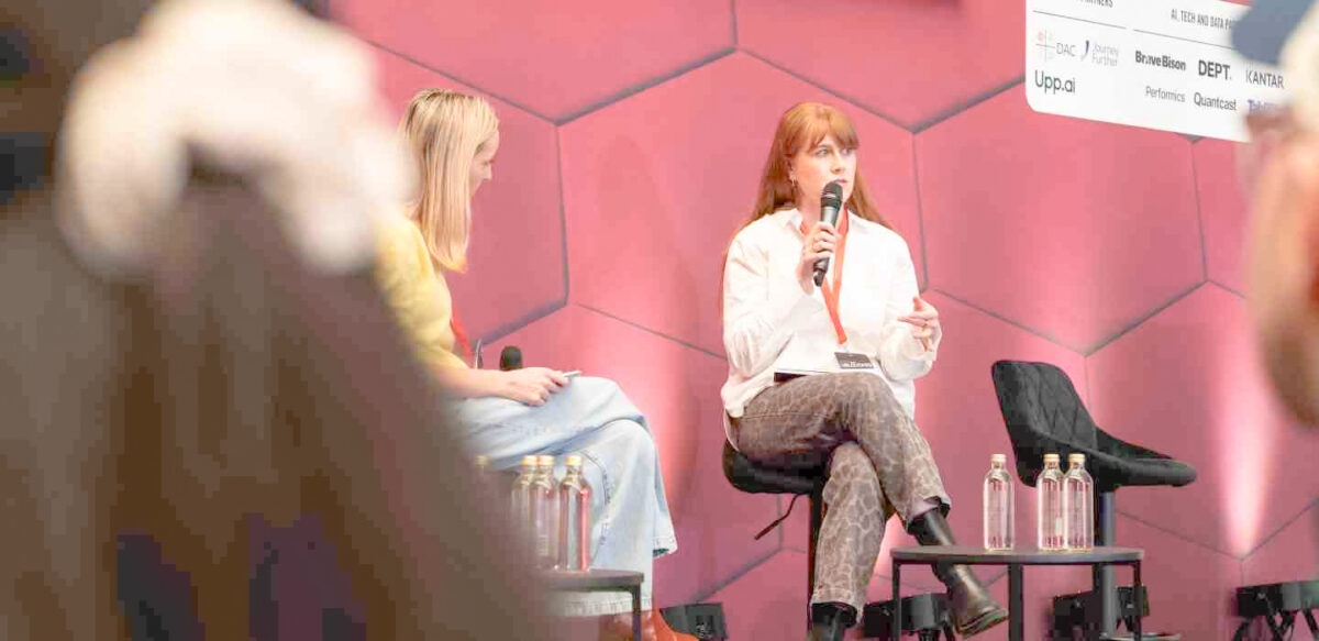 barbour-people-on-stage-at-conference
