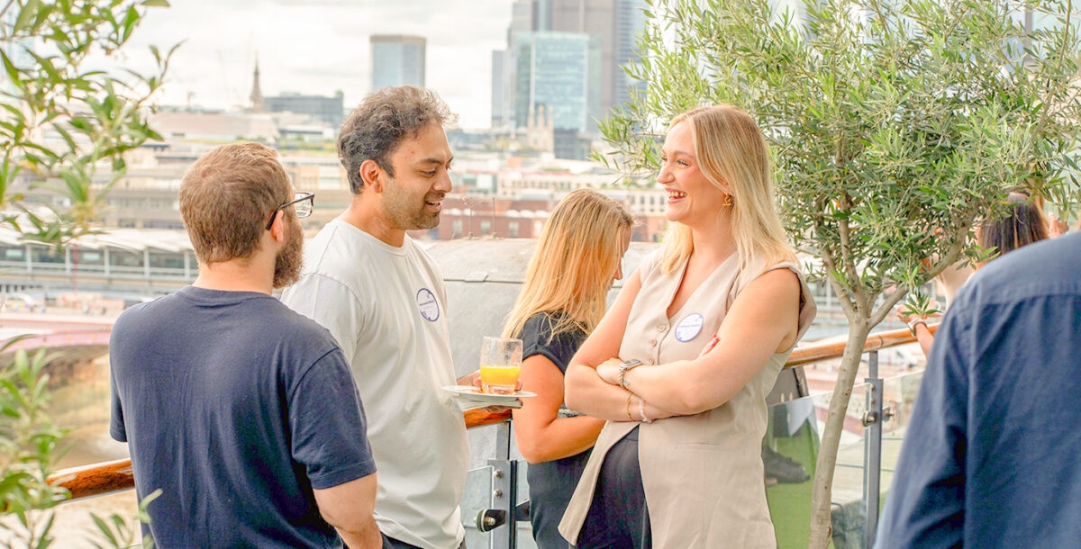 people-talking-at-event